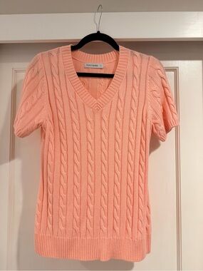 EUC Women's Peachy Pink Cable Knit V-Neck Sweater Size Small